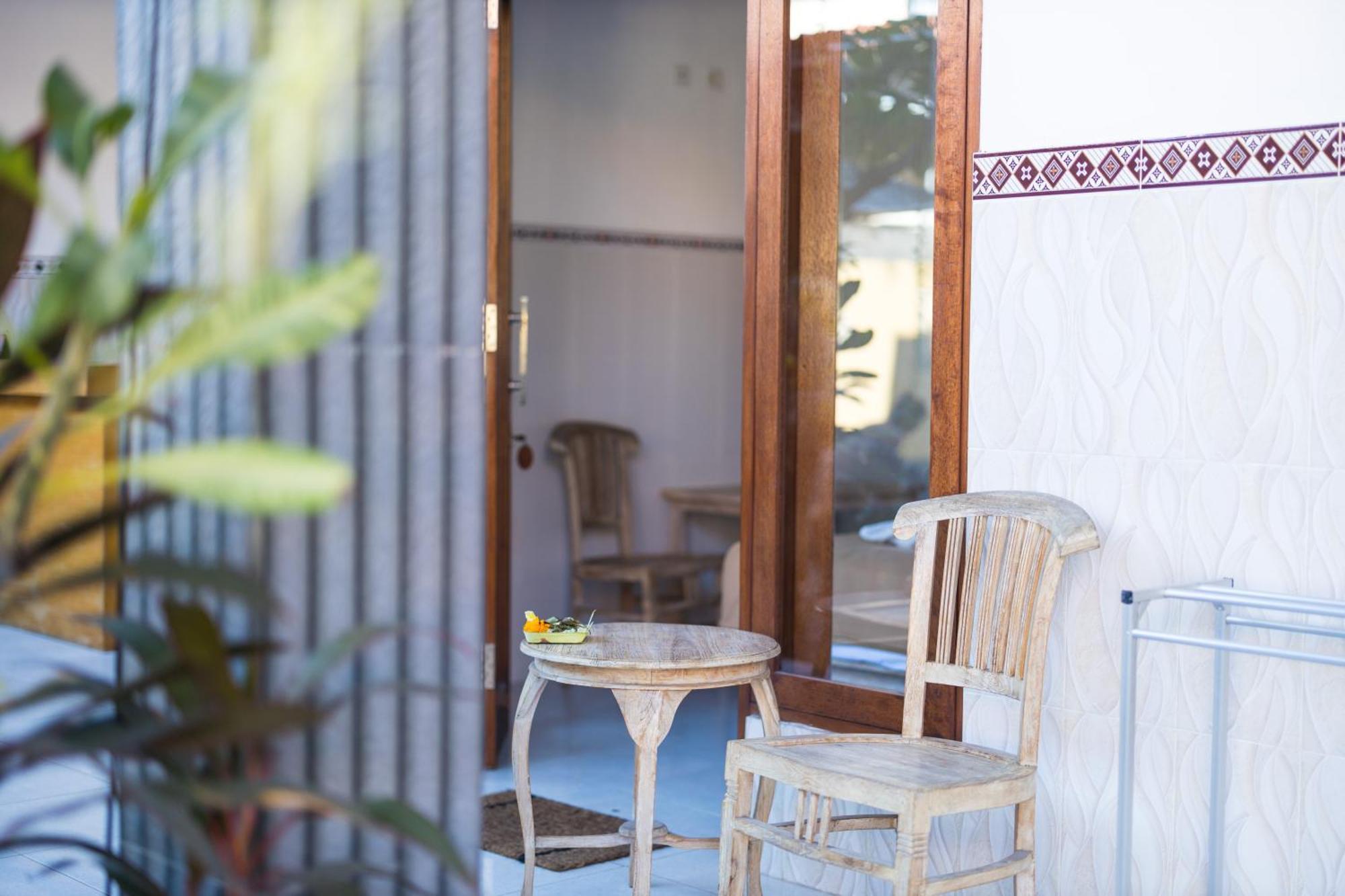 Sanata Yoga Guesthouse Canggu  Ngoại thất bức ảnh